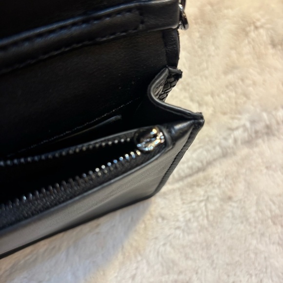 AKAIV Crossbody Bag Black Reptile Print Steel-tone Chain Strap Tassel Vegan - Picture 13 of 16